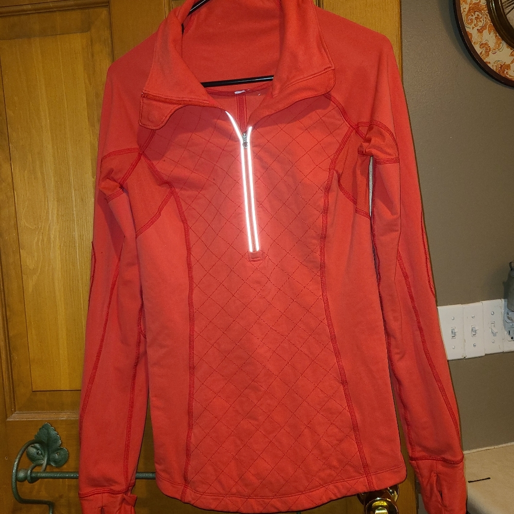 Lululemon size 6 red pullover